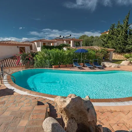 Apartment Stunning Bouganvillage 1 Bed Sleep 4 Tanaunella